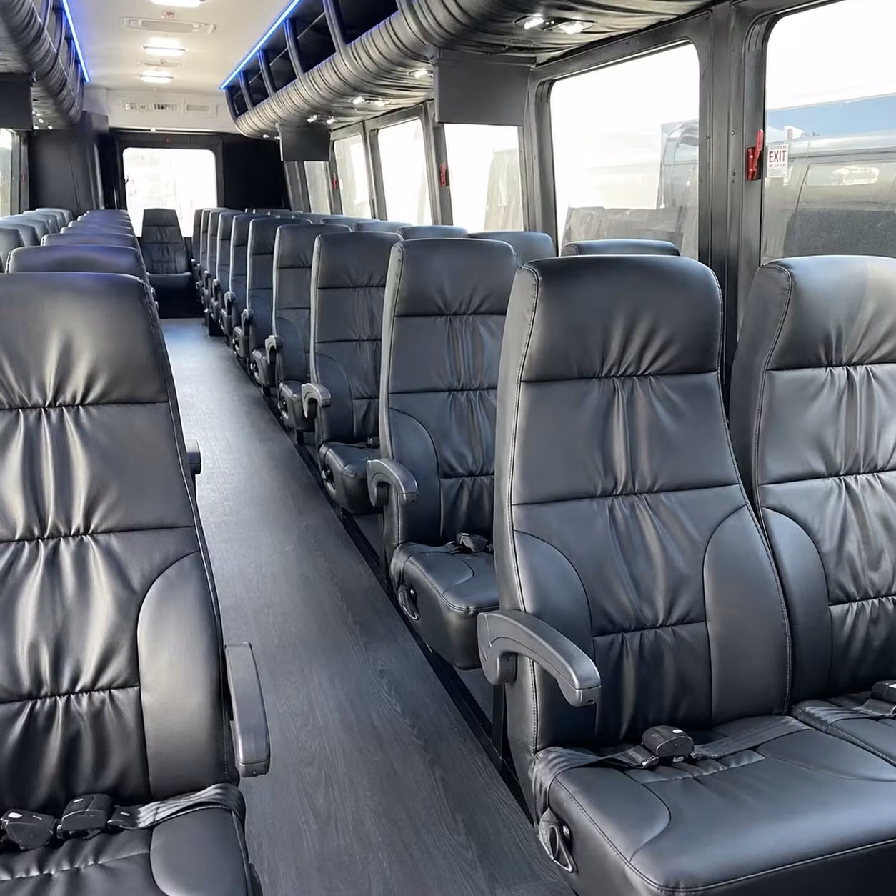 chesapeake 28 passenger minibus rental