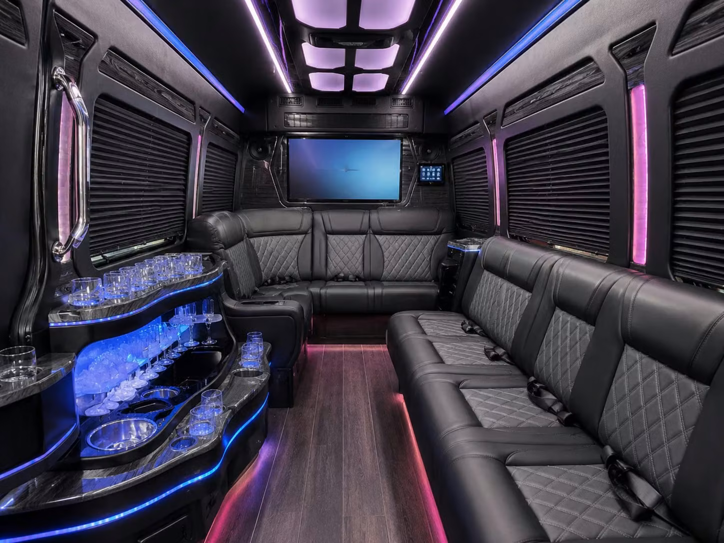 tailgate and fan bus rentals for virginia area sporting events from chesapeake